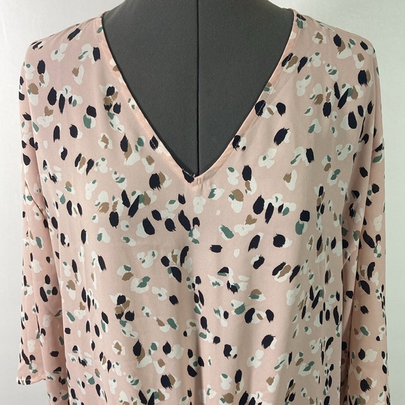 GeeGee Top/Blouse Women Size M Light Pink Comfort Relax Fit Tie Front V Neck - Picture 2 of 9